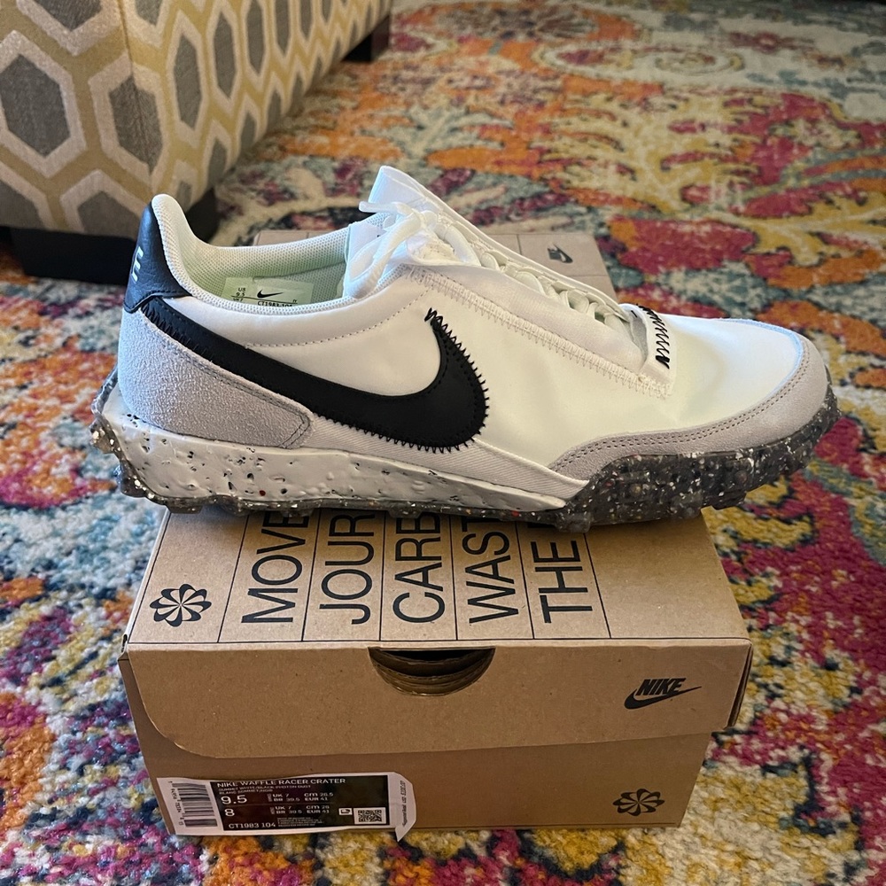 Nike waffle racer
